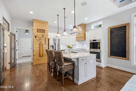 26 Yachtsman Way Malta NY 12020