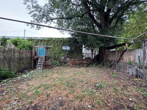 17 Grove Avenue Albany NY 12208