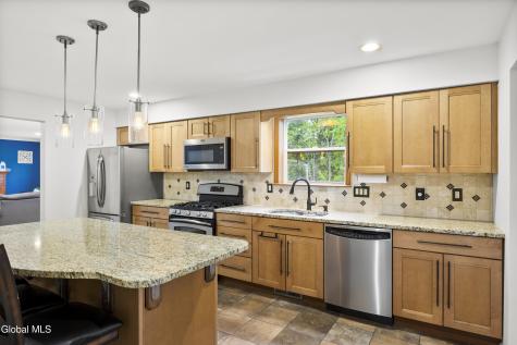 13 Tamian Pass Ballston Lake NY 12019