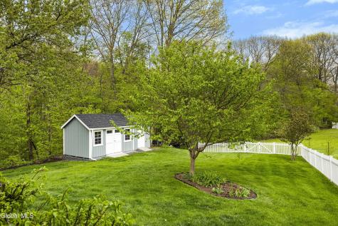13 Tamian Pass Ballston Lake NY 12019