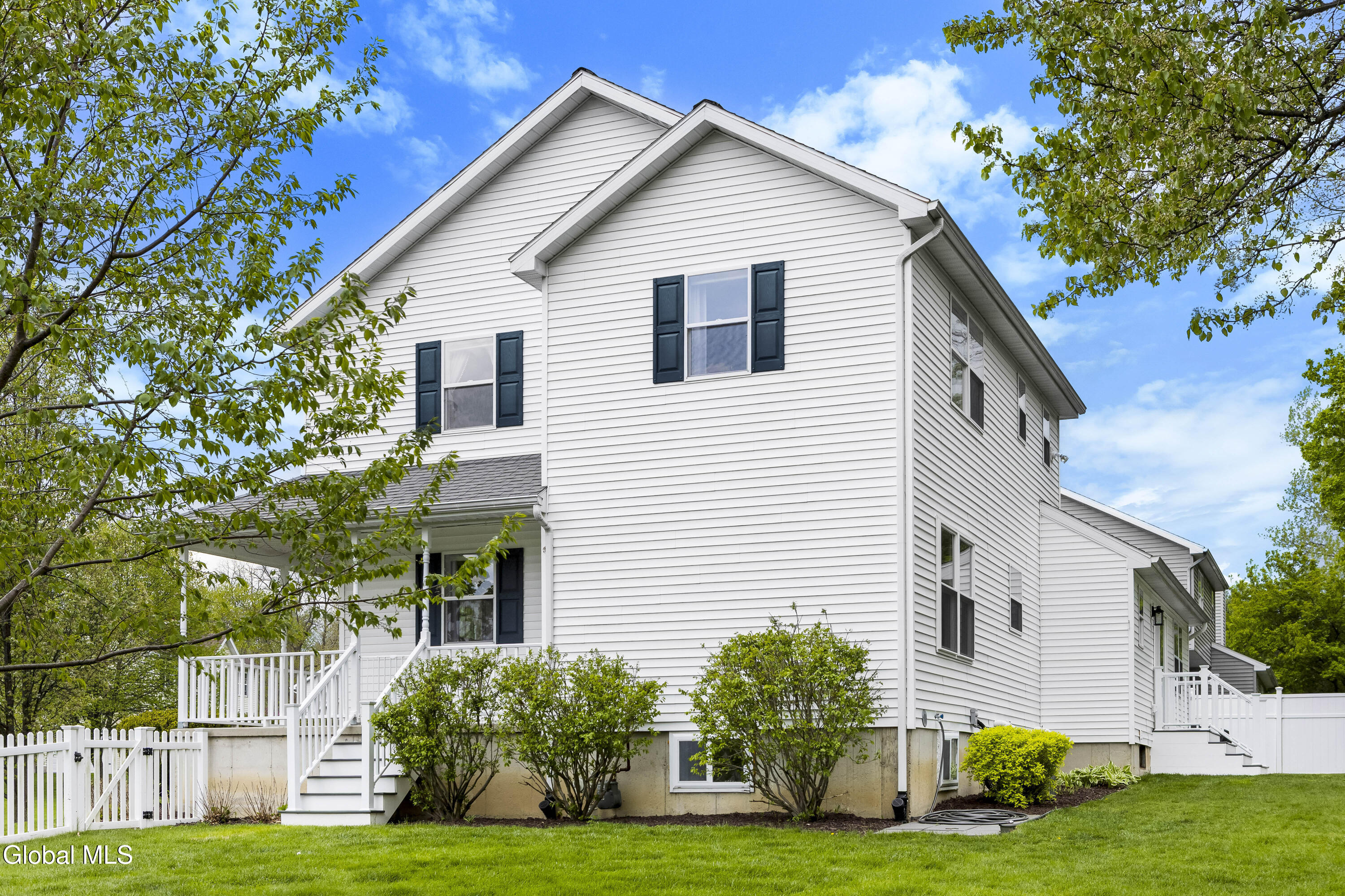 13 Tamian Pass Ballston Lake NY 12019