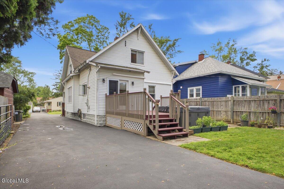 1240 Dean Street Niskayuna NY 12309