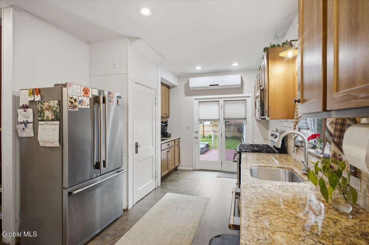 1240 Dean Street Niskayuna NY 12309