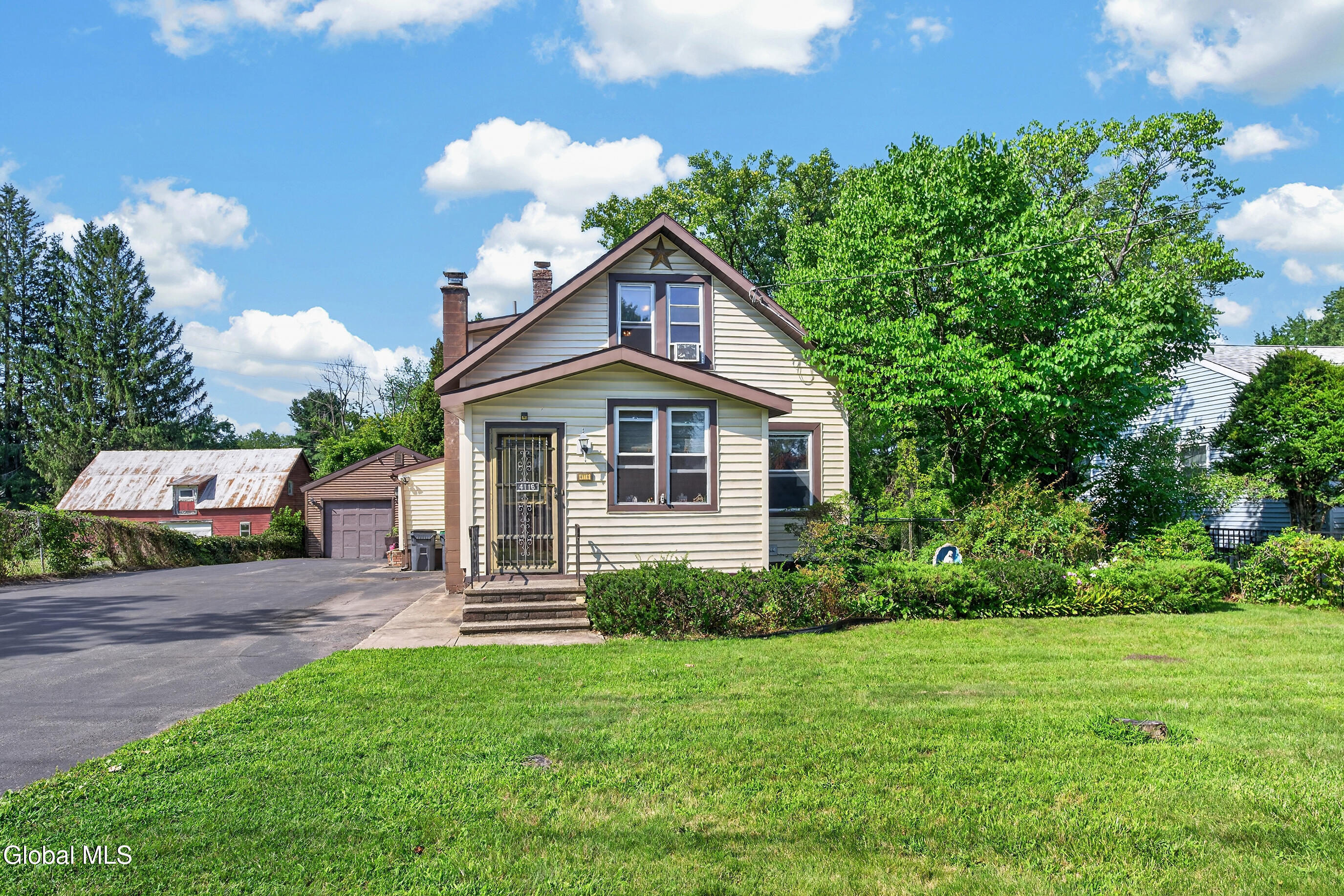 4116 Albany Street Schenectady NY 12304