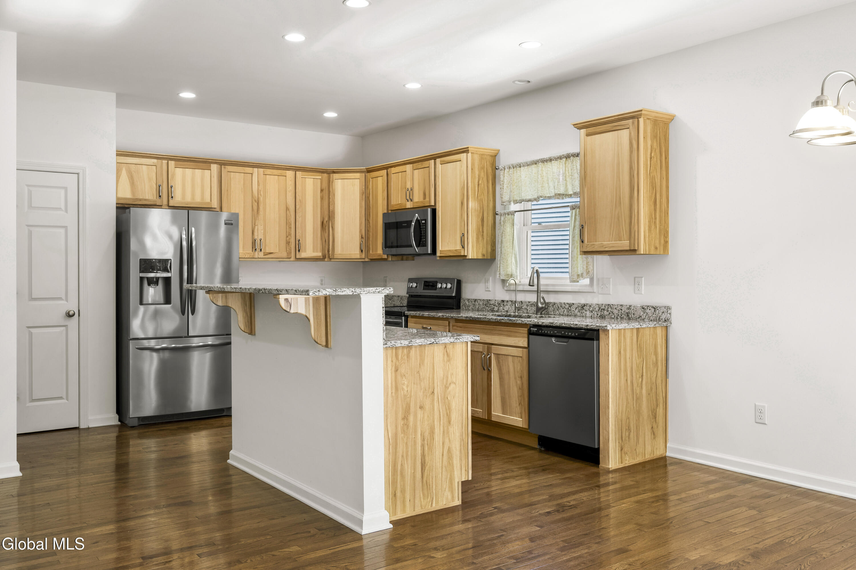 51 Flanders Lane Albany NY 12203