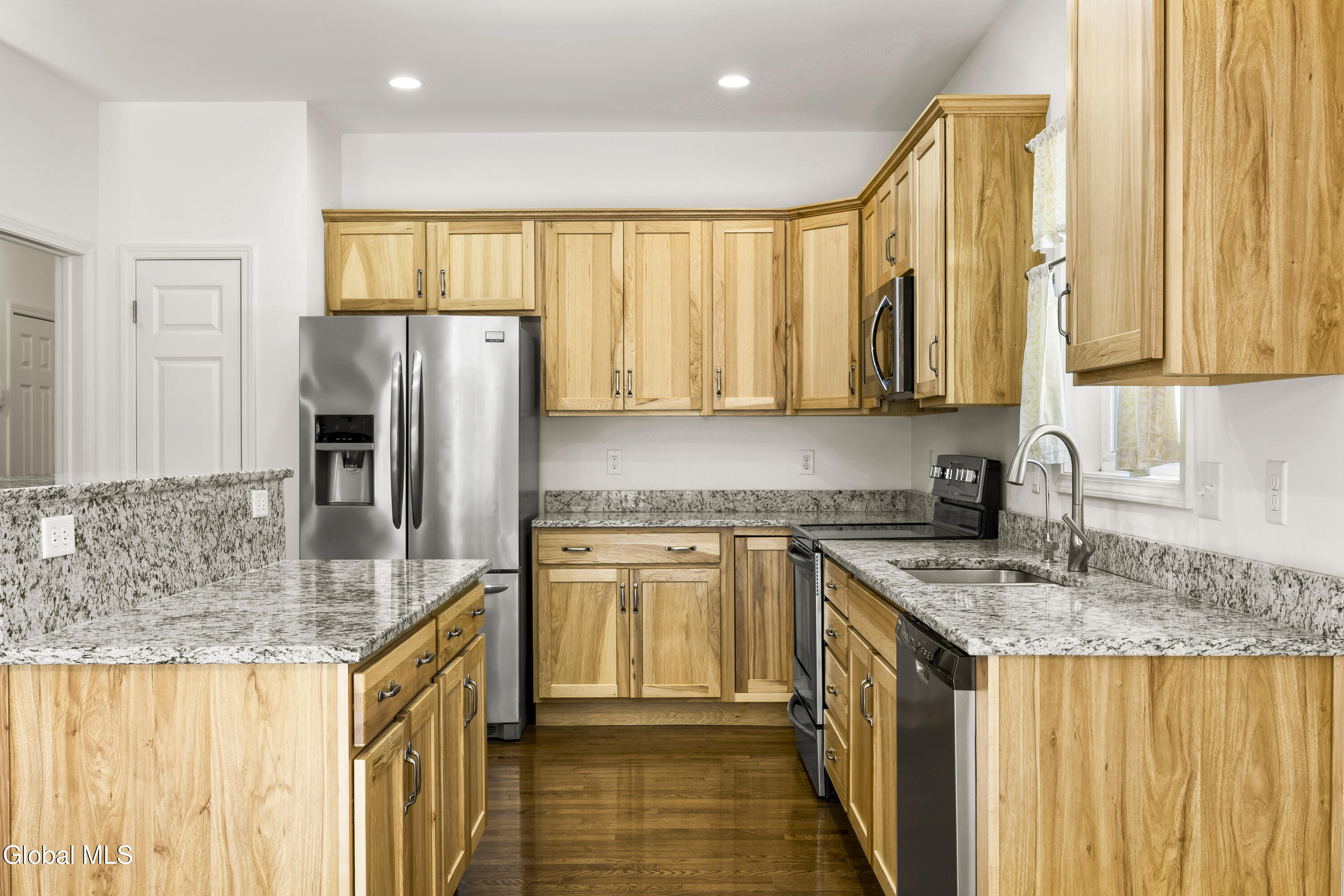 51 Flanders Lane Albany NY 12203