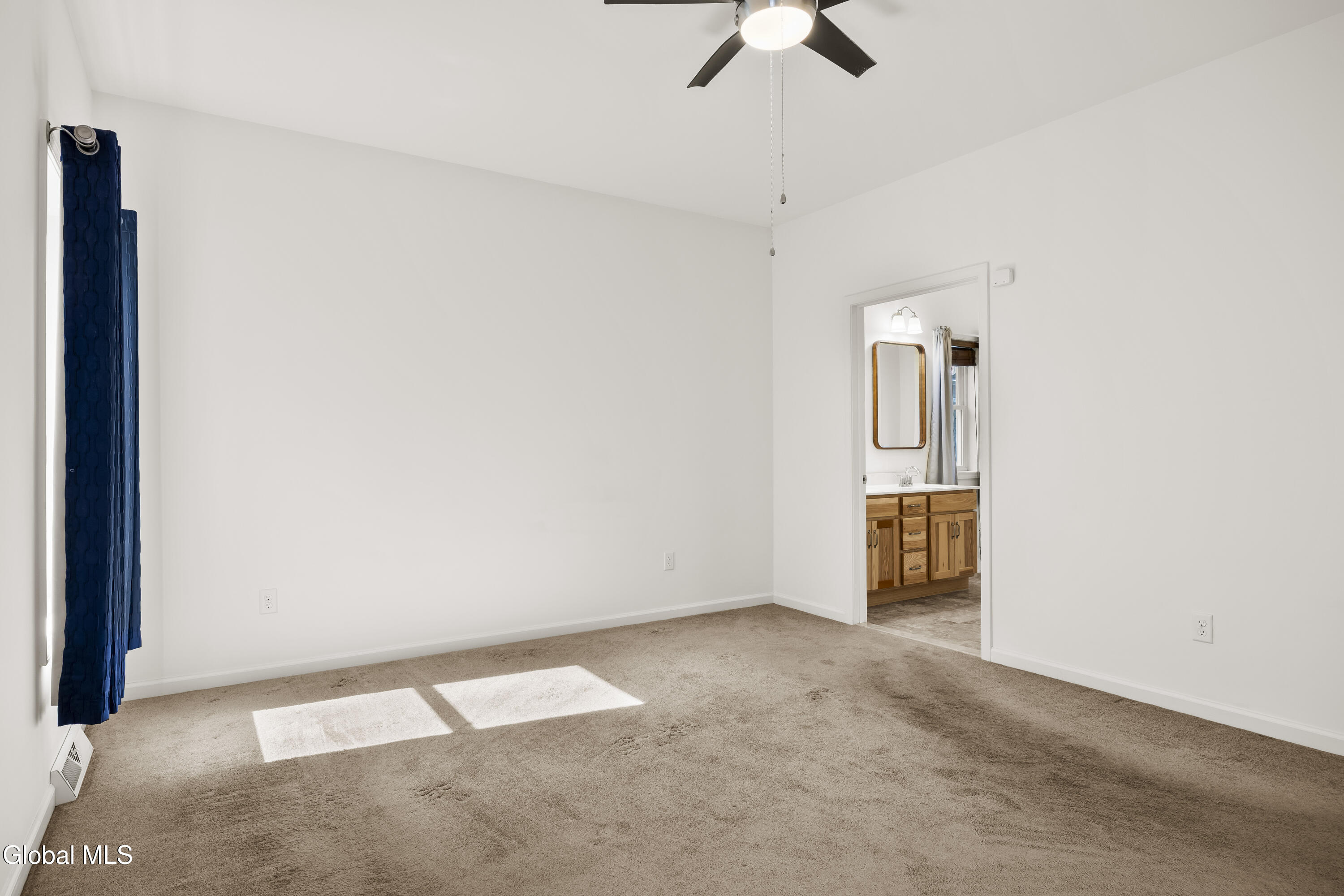 51 Flanders Lane Albany NY 12203