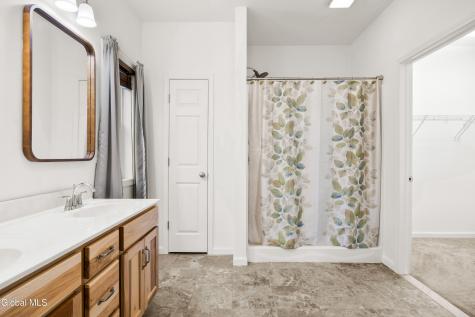 51 Flanders Lane Albany NY 12203