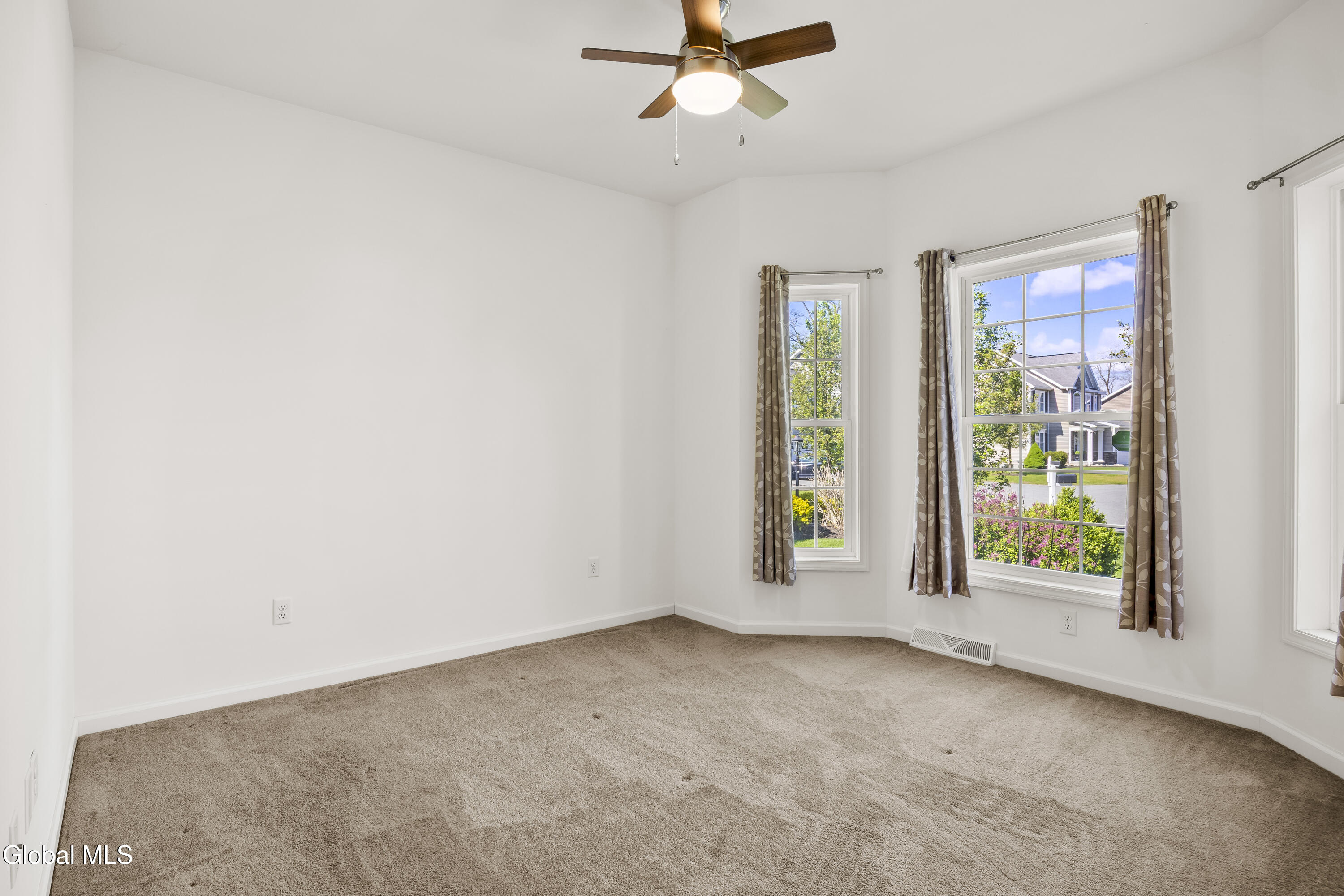 51 Flanders Lane Albany NY 12203