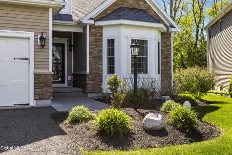 51 Flanders Lane Albany NY 12203