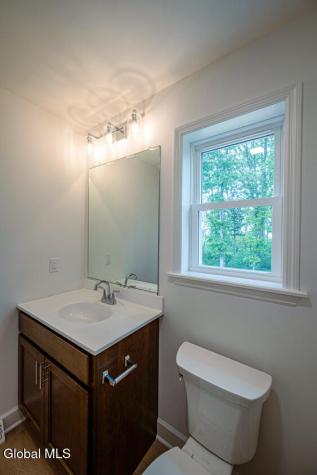 22 Cloverleaf Court East Greenbush NY 12061