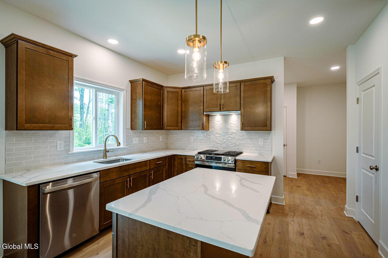 22 Cloverleaf Court East Greenbush NY 12061