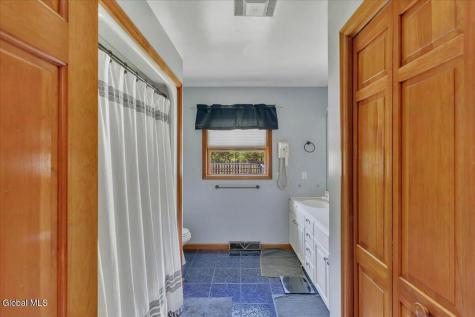 105 Wilrose Lane Troy NY 12180