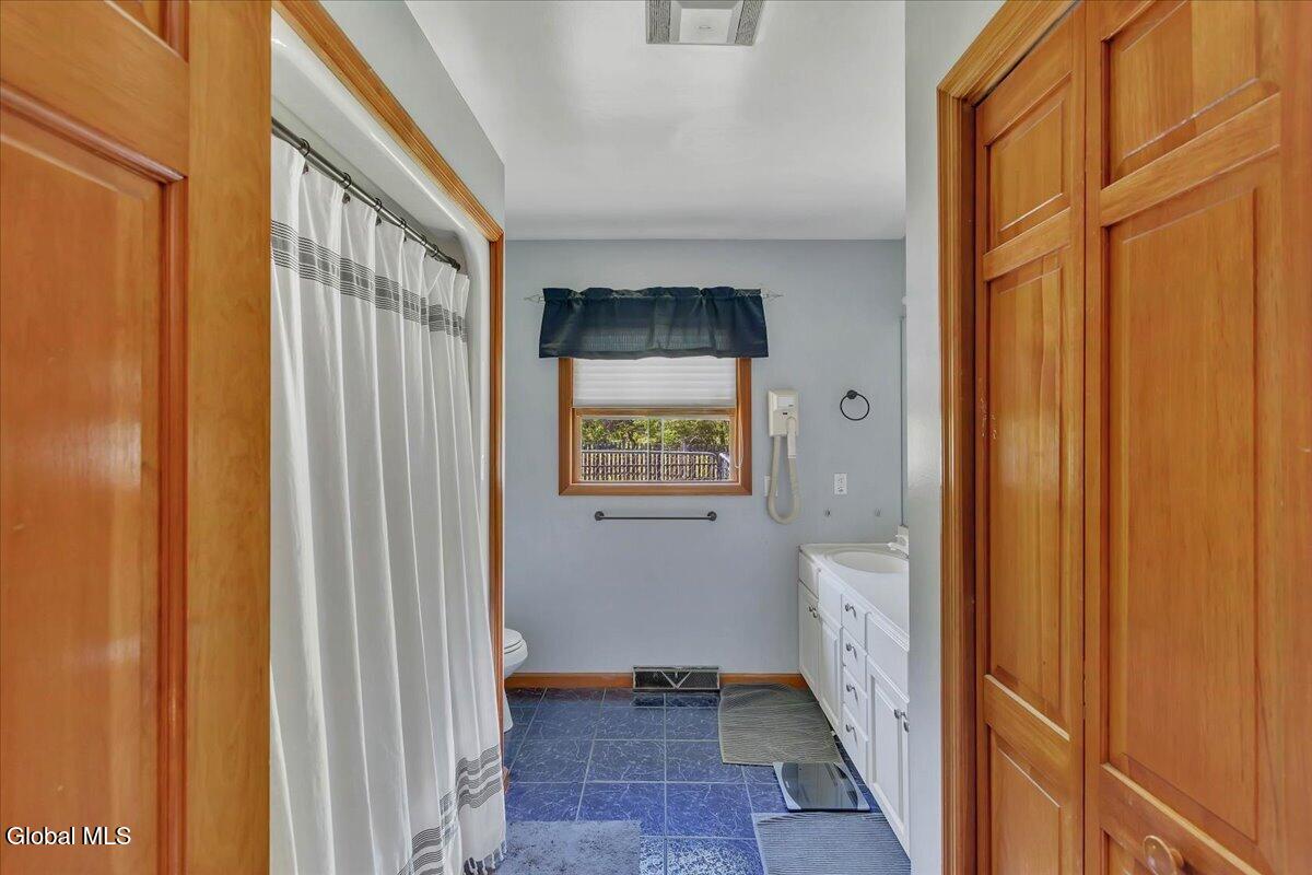 105 Wilrose Lane Troy NY 12180