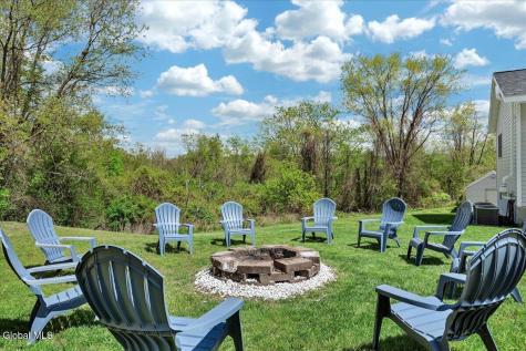 105 Wilrose Lane Troy NY 12180