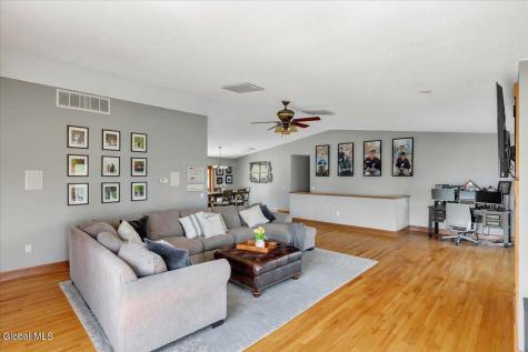 105 Wilrose Lane Troy NY 12180