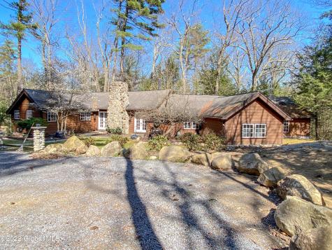 4484 Lake Shore Drive Diamond Point NY 12814