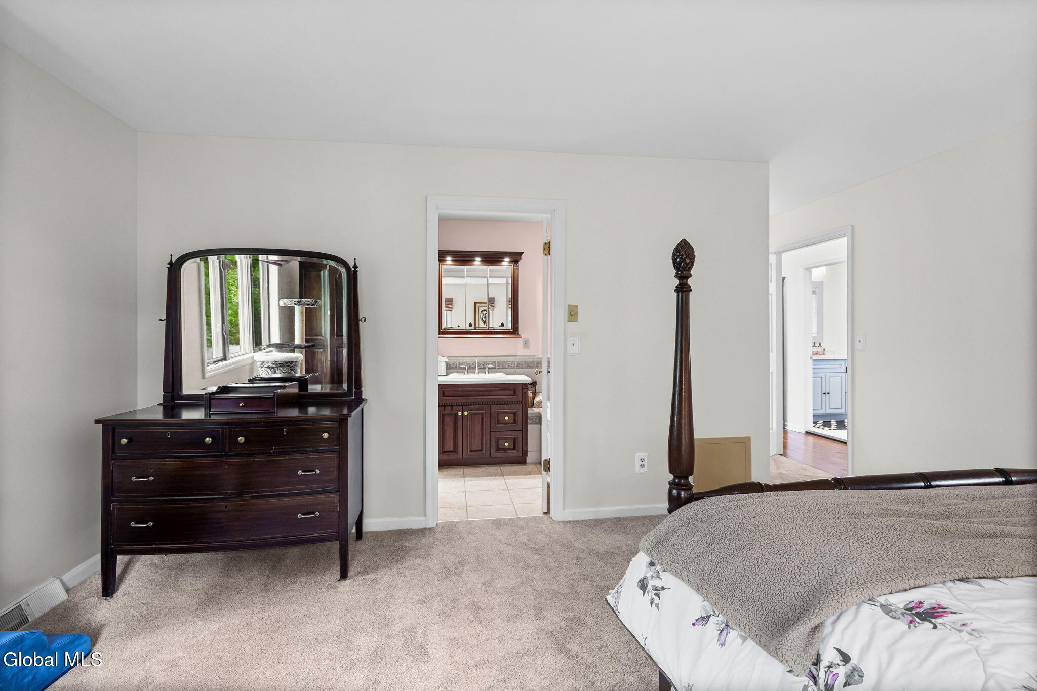 240 W Bentwood Court Albany NY 12203
