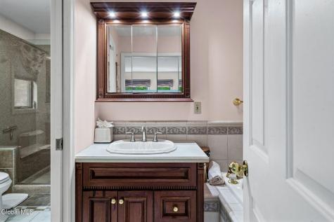 240 W Bentwood Court Albany NY 12203