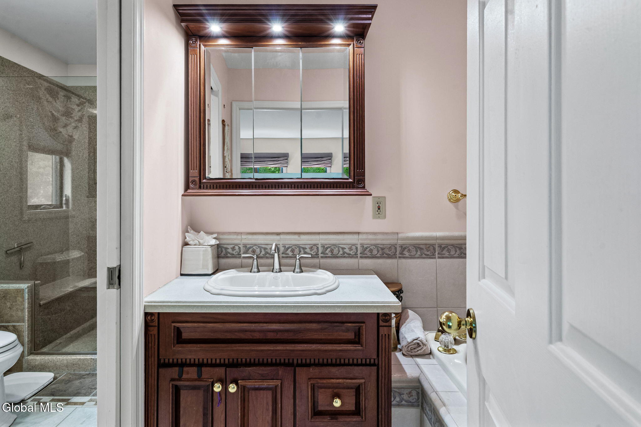 240 W Bentwood Court Albany NY 12203