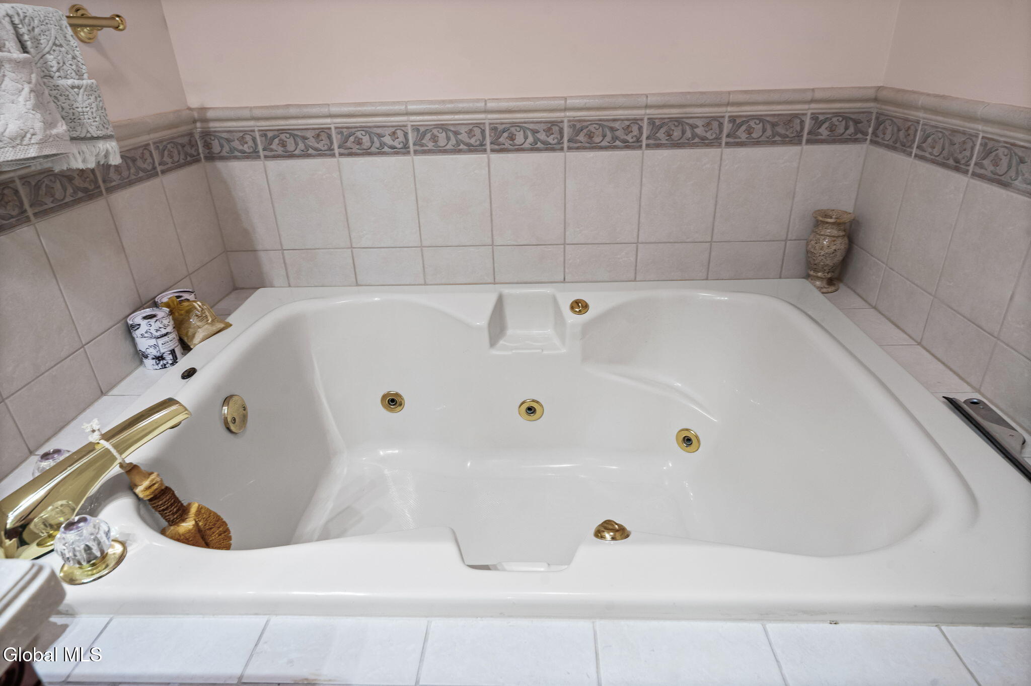 240 W Bentwood Court Albany NY 12203