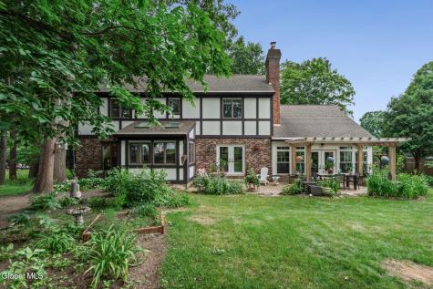 240 W Bentwood Court Albany NY 12203
