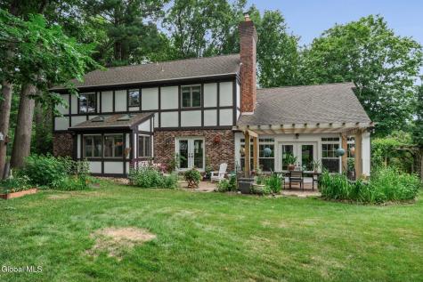 240 W Bentwood Court Albany NY 12203