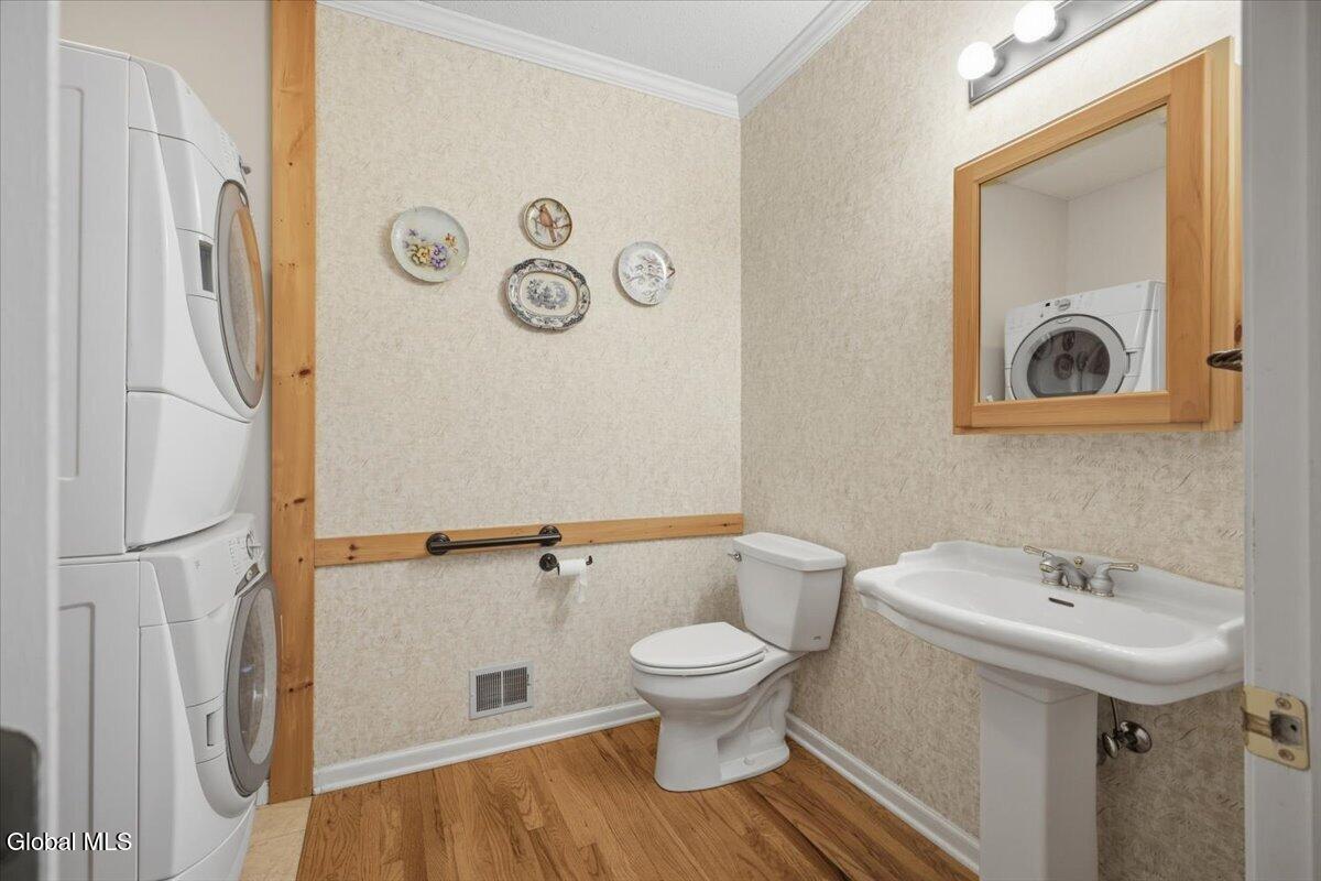 40 Lehland Drive Queensbury NY 12804