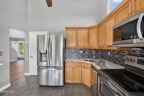 5 Hemlock Lane Albany NY 12208