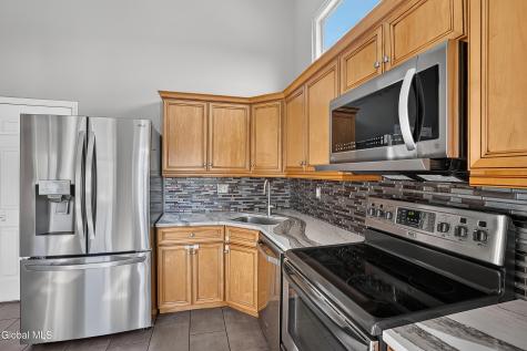 5 Hemlock Lane Albany NY 12208