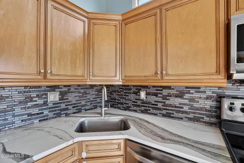 5 Hemlock Lane Albany NY 12208