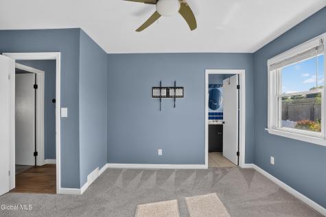 5 Hemlock Lane Albany NY 12208