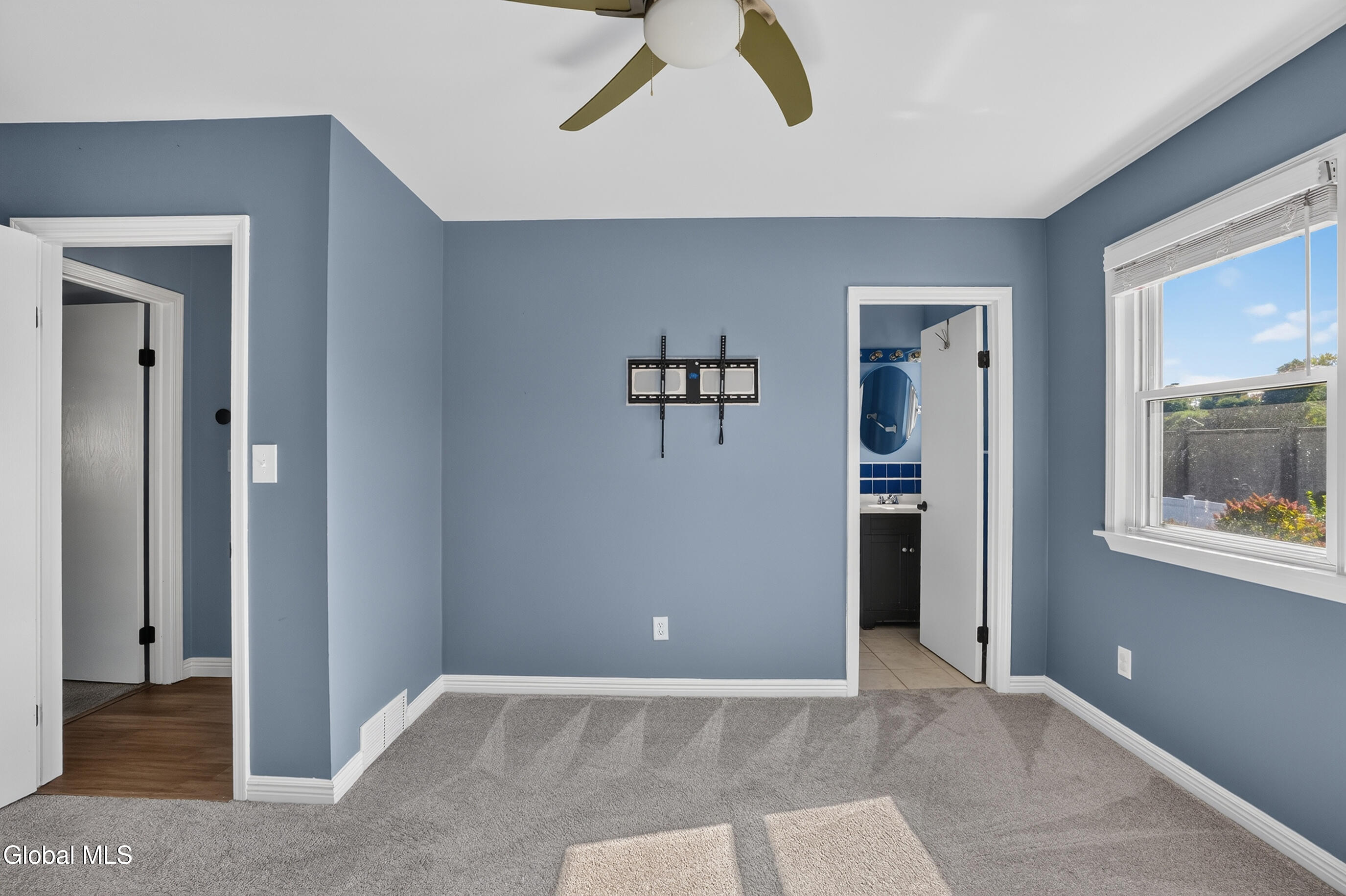5 Hemlock Lane Albany NY 12208
