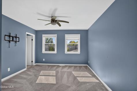5 Hemlock Lane Albany NY 12208