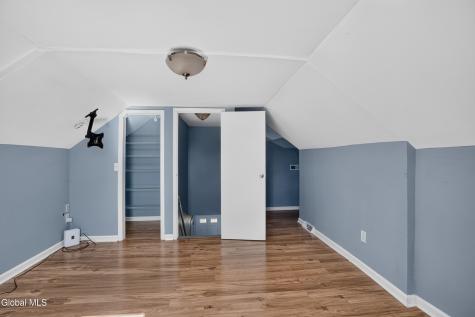 5 Hemlock Lane Albany NY 12208