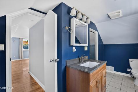 5 Hemlock Lane Albany NY 12208