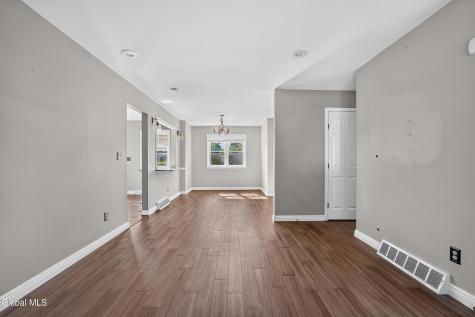 5 Hemlock Lane Albany NY 12208
