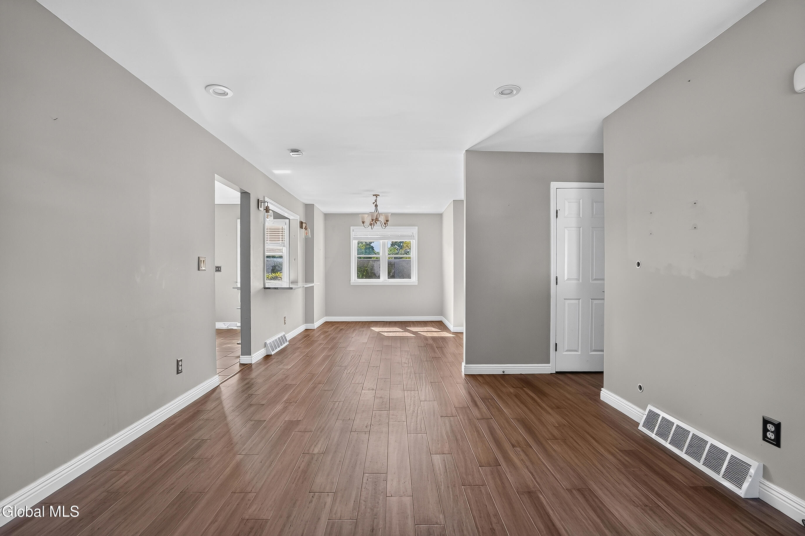 5 Hemlock Lane Albany NY 12208