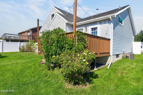 5 Hemlock Lane Albany NY 12208