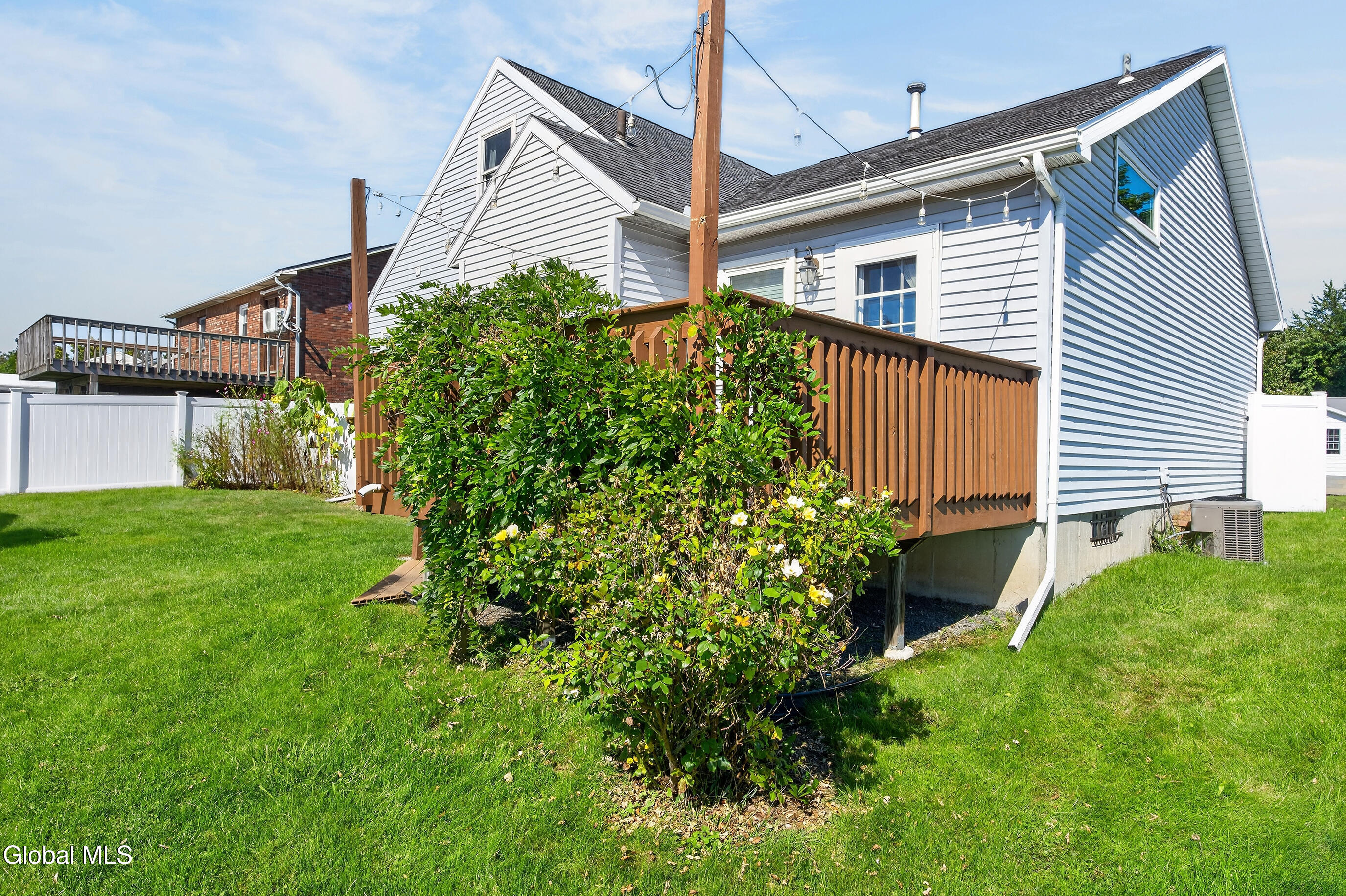 5 Hemlock Lane Albany NY 12208
