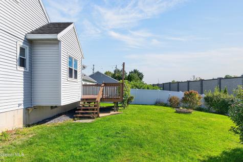 5 Hemlock Lane Albany NY 12208