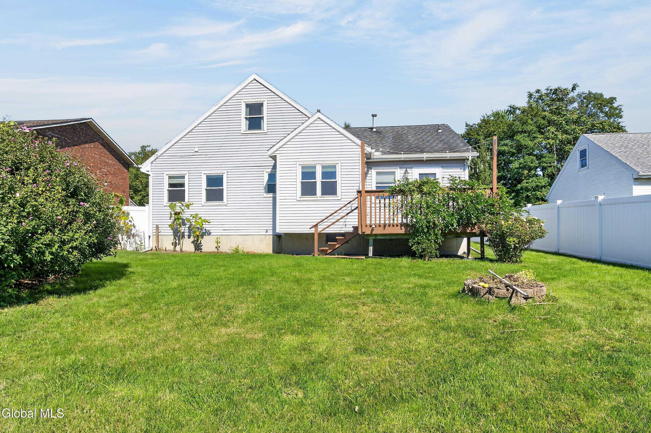5 Hemlock Lane Albany NY 12208