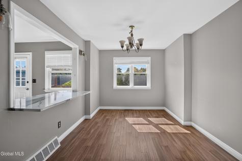5 Hemlock Lane Albany NY 12208