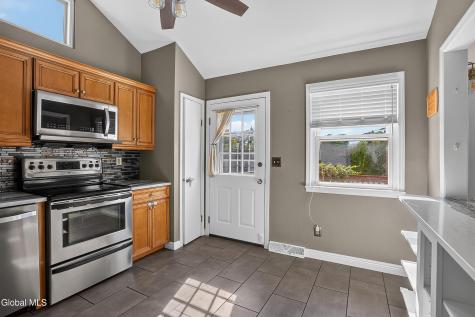 5 Hemlock Lane Albany NY 12208