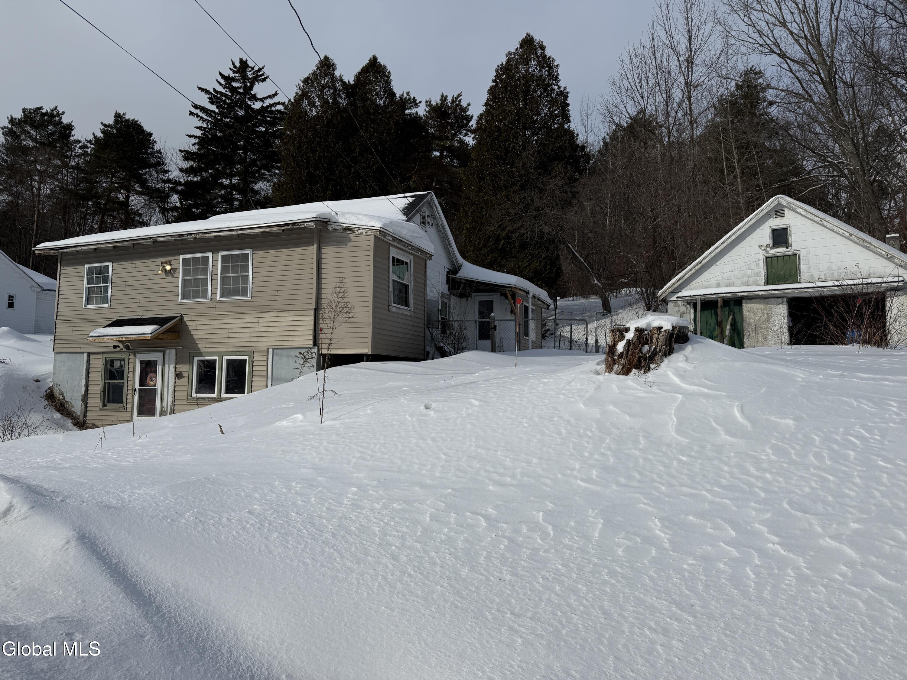 813 County Highway 122 Johnstown NY 12078
