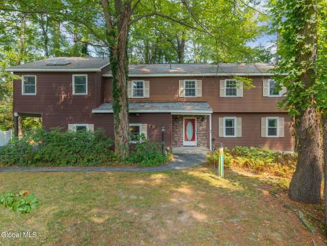 47 Campus Club Drive Guilderland NY 12084