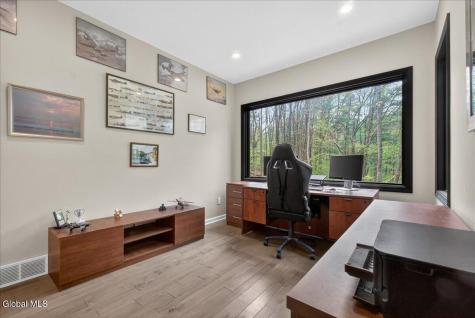 652 Bruno Road Clifton Park NY 12065