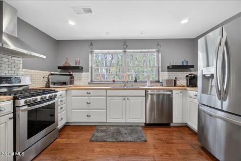 652 Bruno Road Clifton Park NY 12065