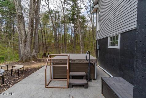 652 Bruno Road Clifton Park NY 12065