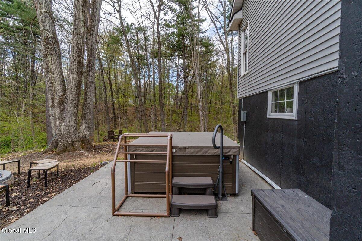 652 Bruno Road Clifton Park NY 12065